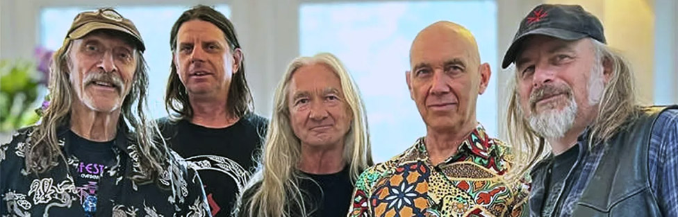 ホークウィンドのいろいろ取り混ぜたニューアルバム！